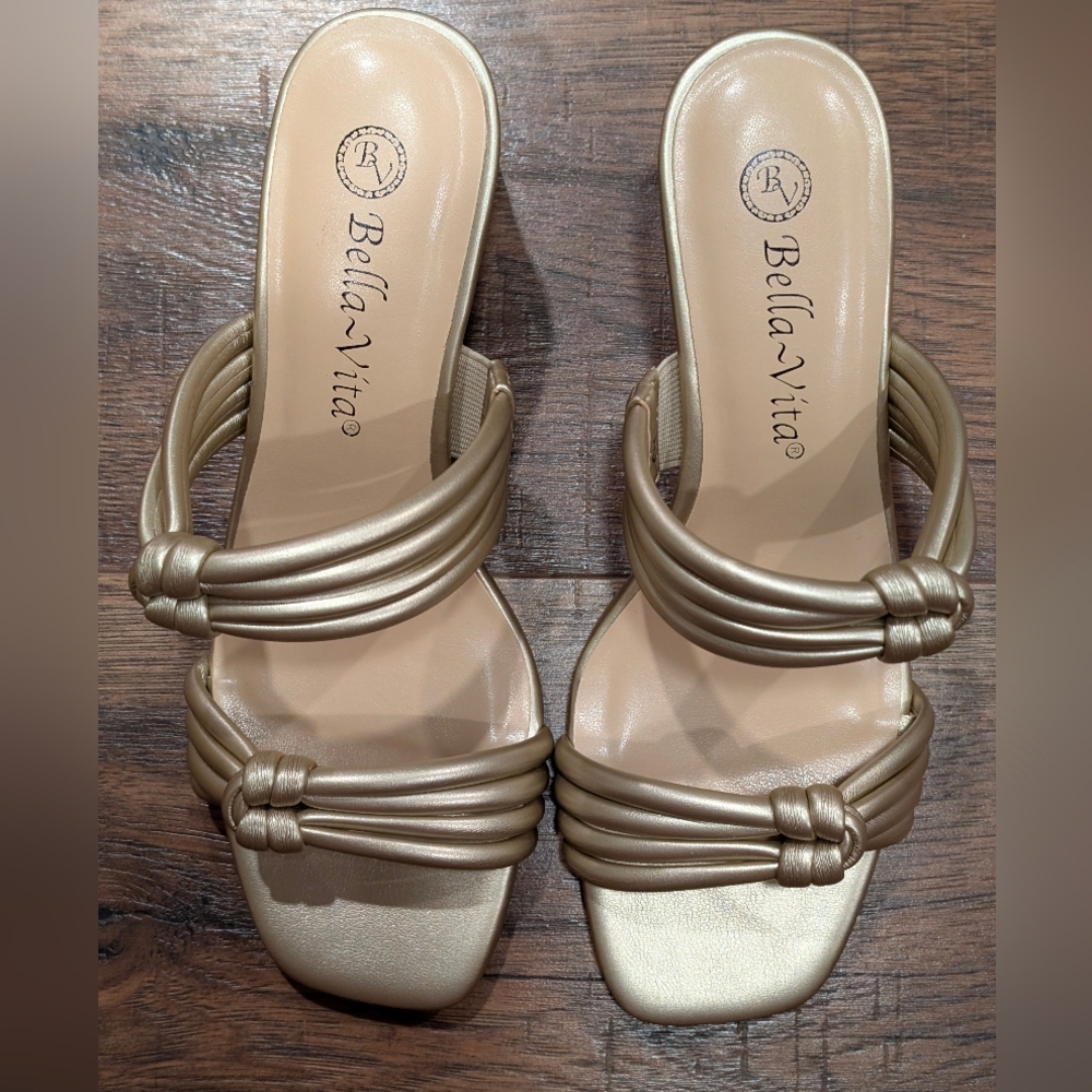 Bella Vita Sandals 6